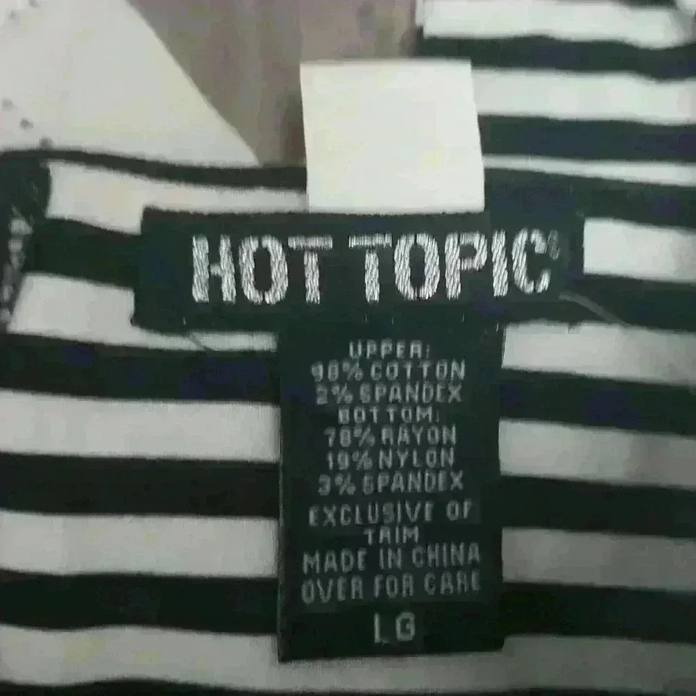 Dress by Hot Topic Sz lg - Picture 3 of 3